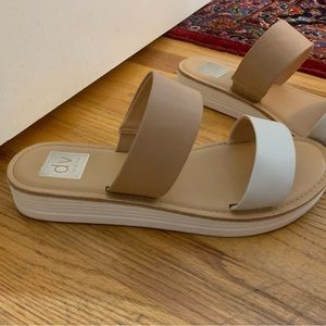 DV Dolce Vita sandal EUC size 8